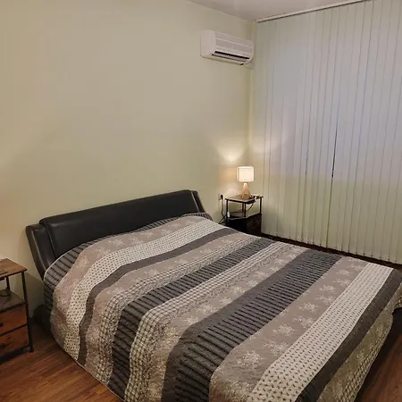 アパート And Skyline 2br 5th Floor Walk Up ヴァルナ